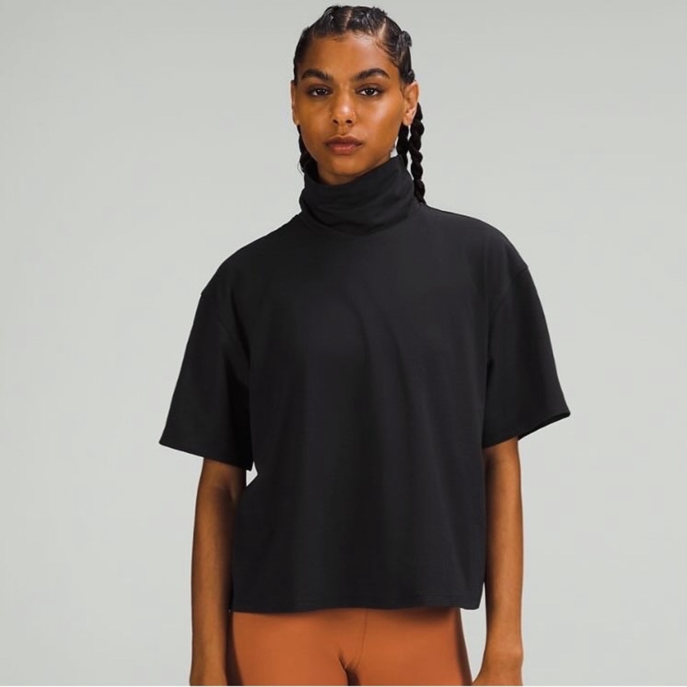 LAST DAY THISPRICE Sz 4 LULULEMON NWT TOP